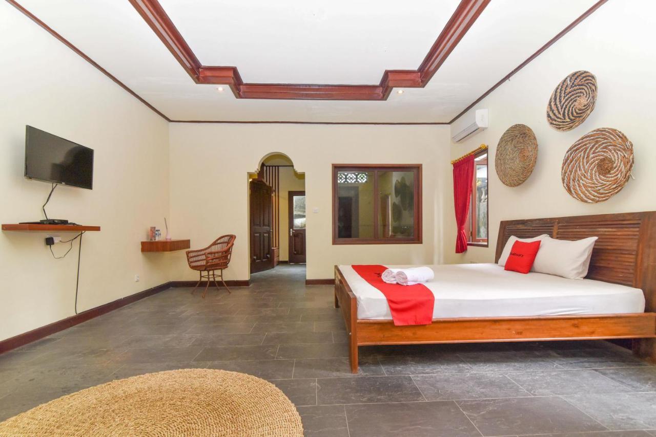 Reddoorz Plus Near Seminyak Square Dempassar Exterior foto